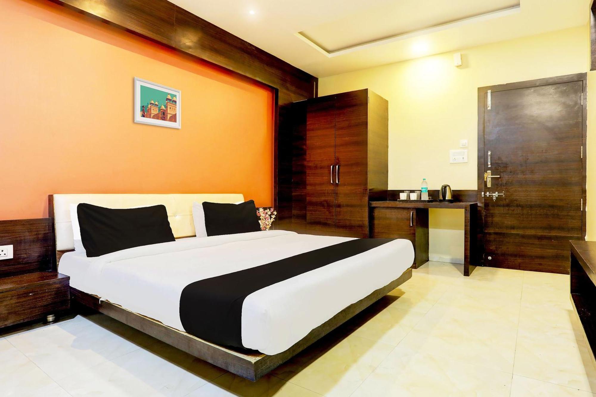 Hotel O Badridham Nagar Ab Road Dewas Екстер'єр фото