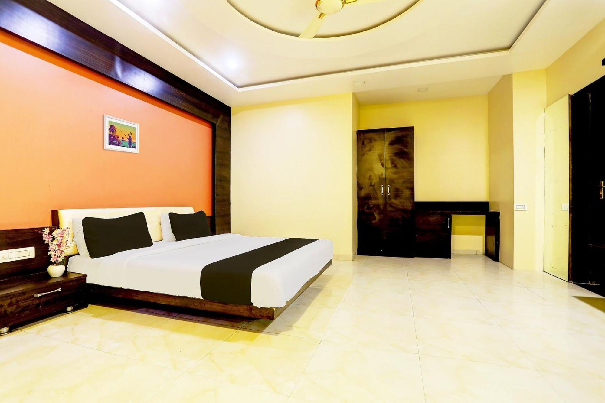 Hotel O Badridham Nagar Ab Road Dewas Екстер'єр фото